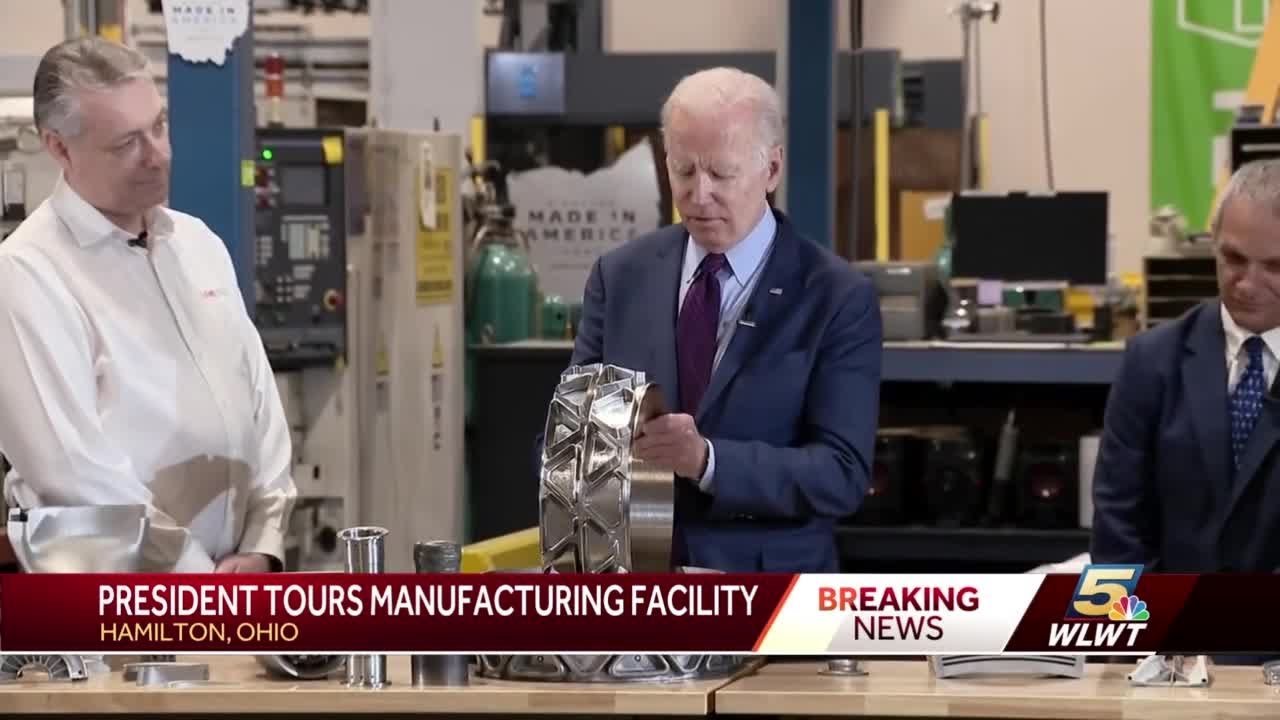 Apparatet Klage Viva President Joe Biden tours manufacturing facility in Hamilton - YouTube