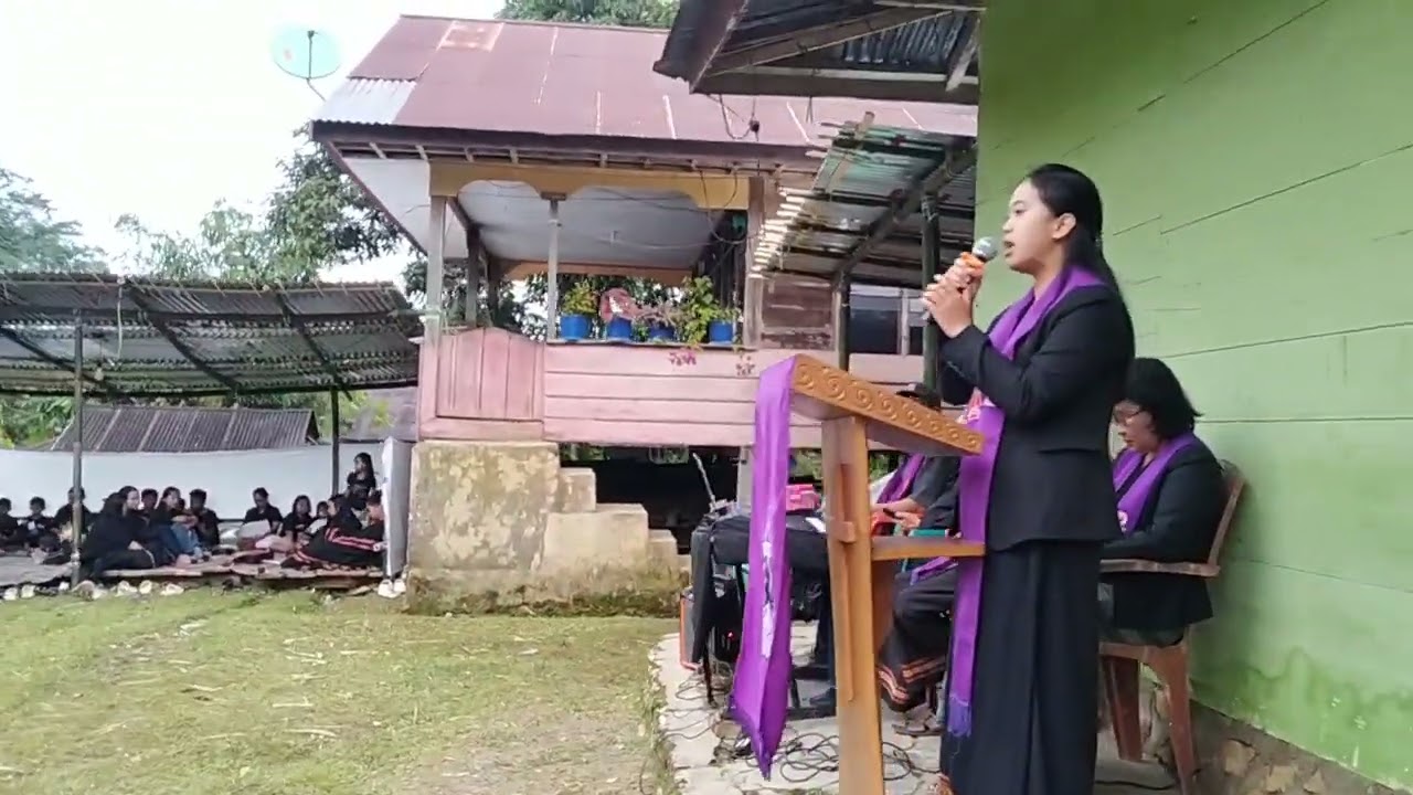 IBADAH PENGHIBURAN DI RUMAH DUKA PAPA KASSA' SEKELUARGA PELAYANAN RANNU MALINO, S.Th