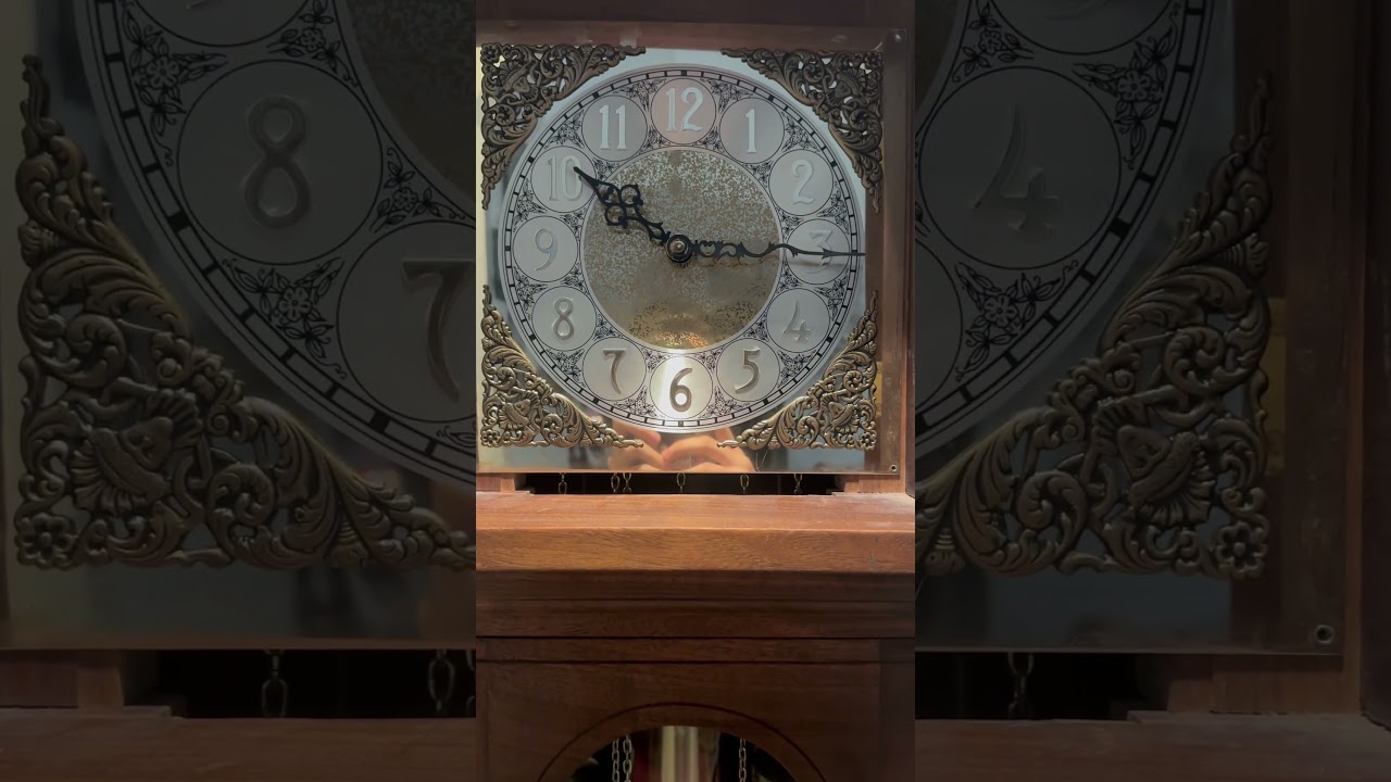 In depth look at custom made grandfather clock with Urgos UW32001B 