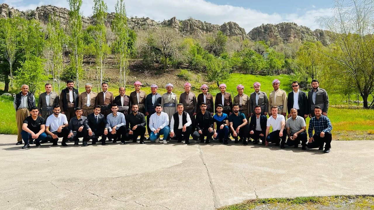 ئەڤ گورانیەو ڤیدیویە تیبەت من بو خەلکێ مەی خوشەویستێ گوندێ لێڕێ چێکردی هیڤی دارم دلێ هەمی لایەکی بیت