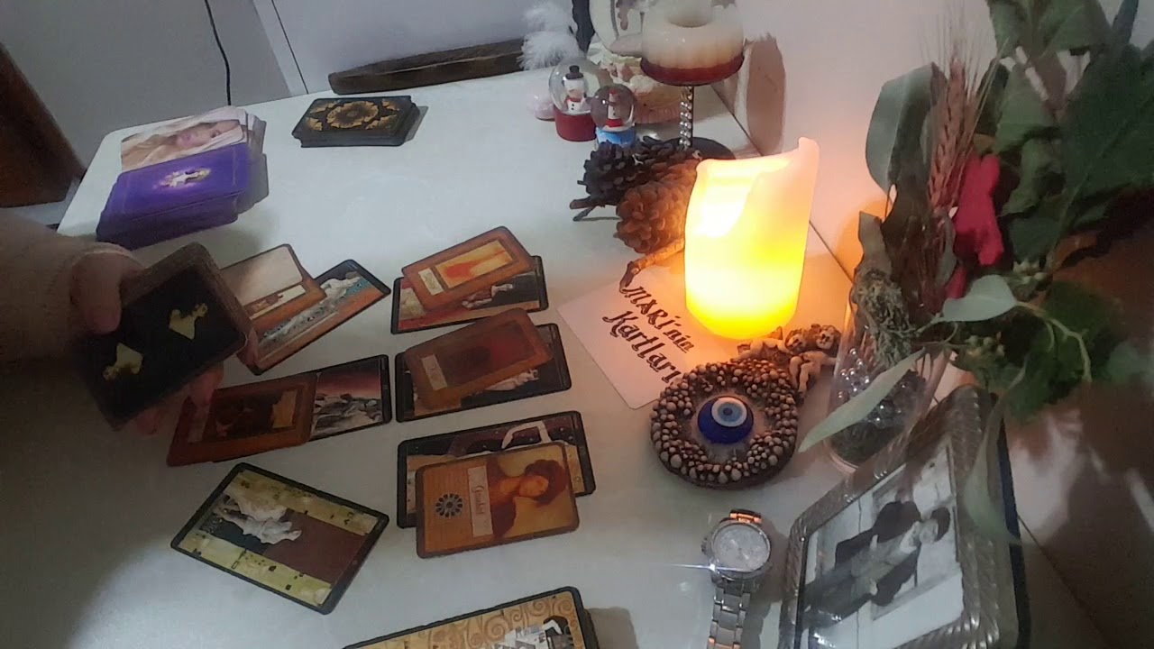 Platonik Aşklar / Adım atar mı / Beklemeli miyim / Bir ilişki başlar mı