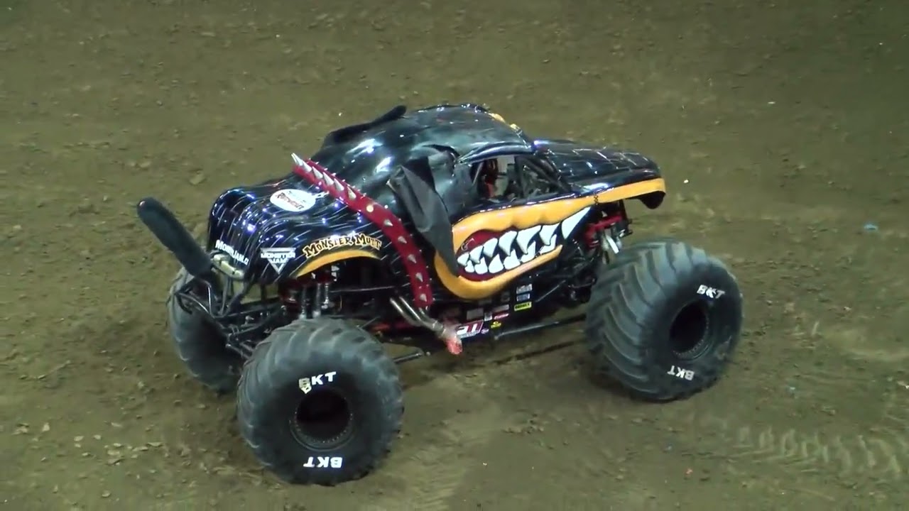 Monster Jam Freestyle: Monster Mutt Rottweiler Fresno, CA March 15