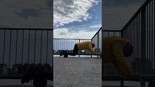 Improving core stability 🔥 #strengthcoach #corestability #outdoorfitness