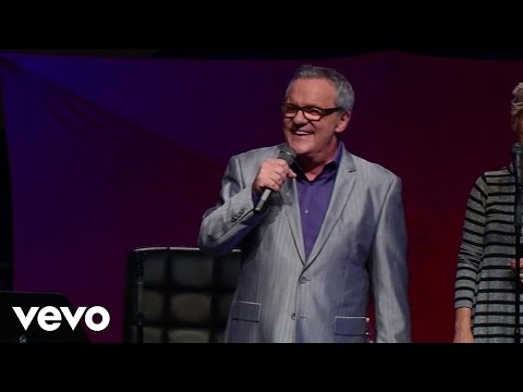 Mark Lowry - Jesus Laughing (Live) ft. The Martins