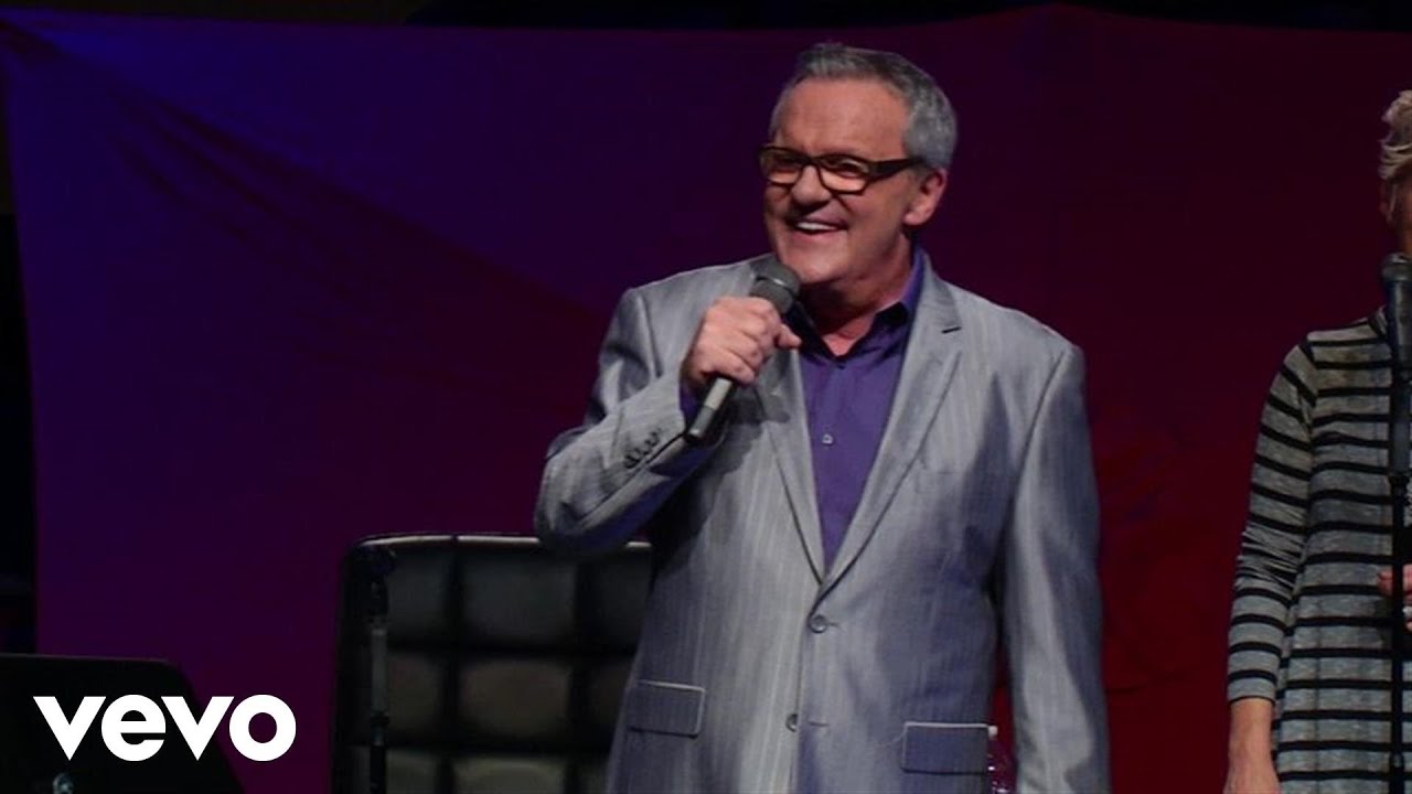 Mark Lowry - Jesus Laughing (Live) ft. The Martins Mark Lowry - Jesus Laughing (Live) ft. The Martins