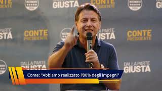 Giuseppe Conte sale sul palco di piazza GB Vico a Chieti