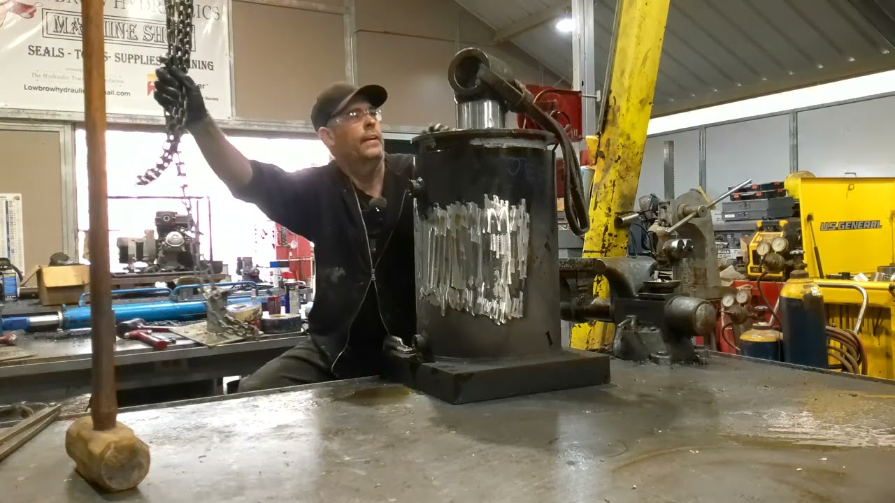 BAILOR CYLINDER PISTON AND ROD INSTALL