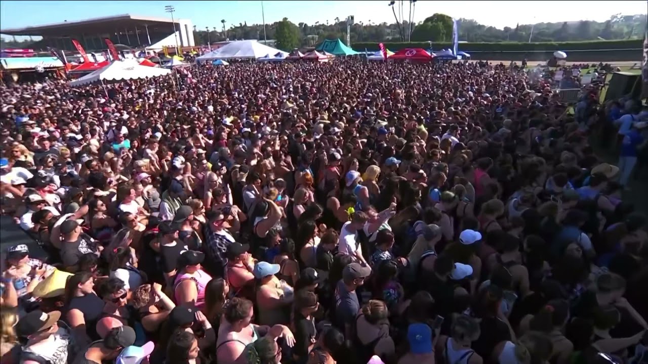 3OH!3 - "Double Vision" (Live @ Warped Tour 2018)