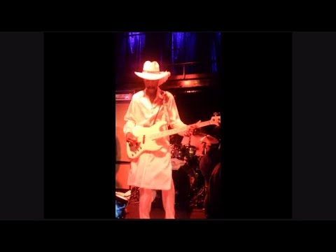 larry-graham---live-in-london-2015