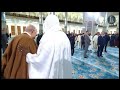 بروتوكول بوس إيد تبون في صلاة العيد يكشف نفاق القراقير هل نسمع صوتهم بروتوكول بوس إيد تبون في صلاة العيد يكشف نفاق القراقير هل نسمع صوتهم