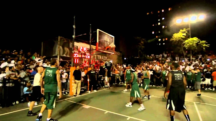 Kevin Durant Shakes Michael Beasley For A Tomahawk At Dyckman Park