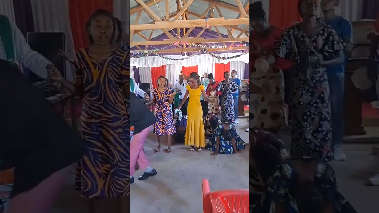 MUNGU ANAKETI KWENYE SIFA Sikiliza utabarkiwa 