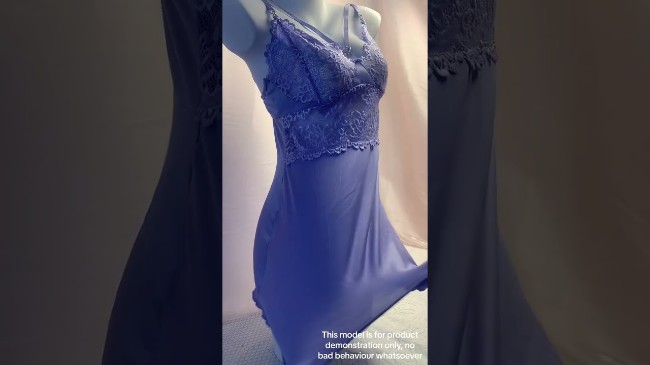 Elegant lace backless nightdress for women 