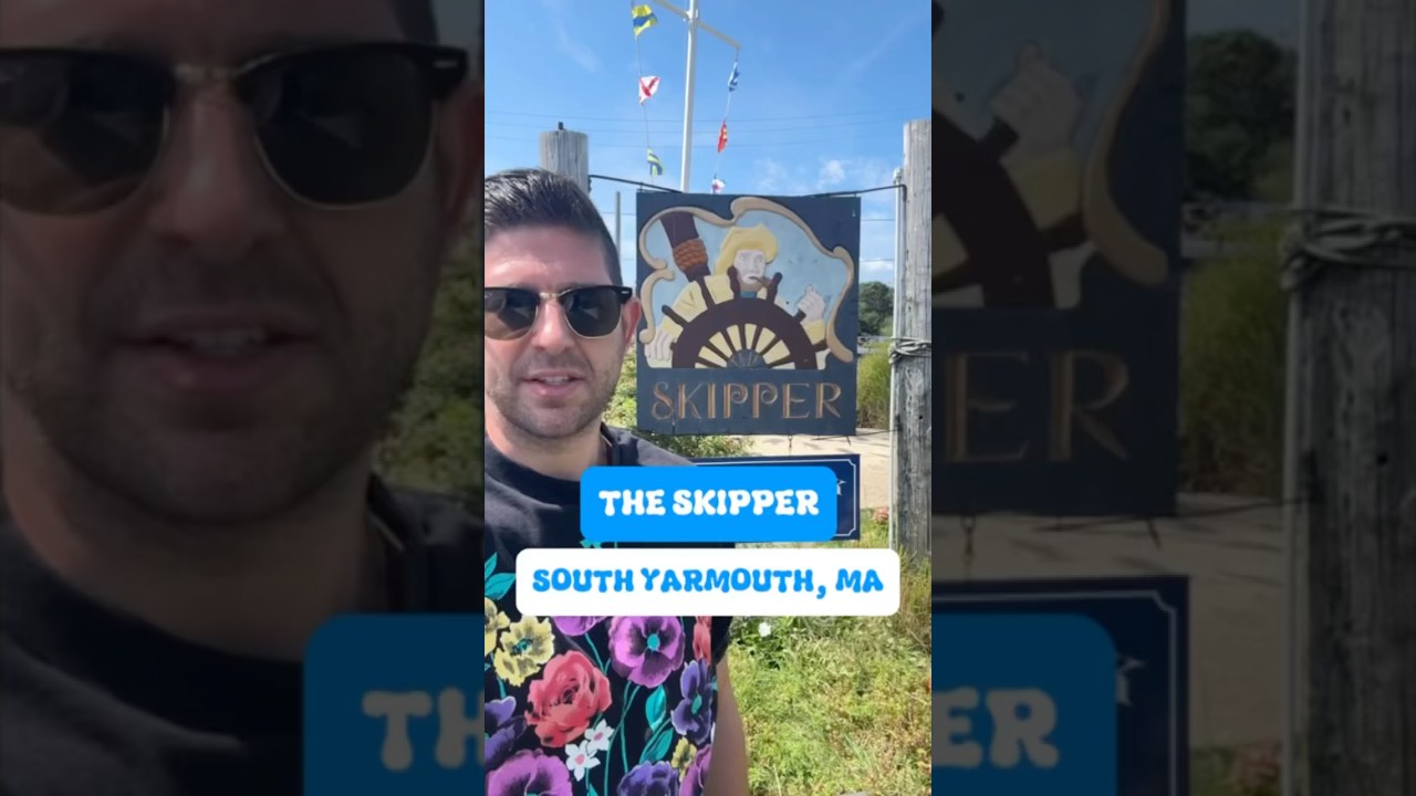 Butter or Mayo? The Skipper | South Yarmouth, MA #capecod #massachusetts #lobsterroll #lobster