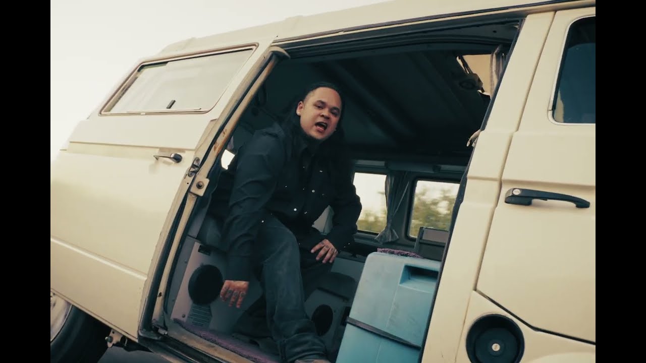 Video artwork: Zacari - Let It Ride (Official Visualizer)