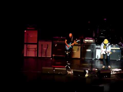 Jimi Hendrix Experience 2010 - Joe Satriani Brad W...