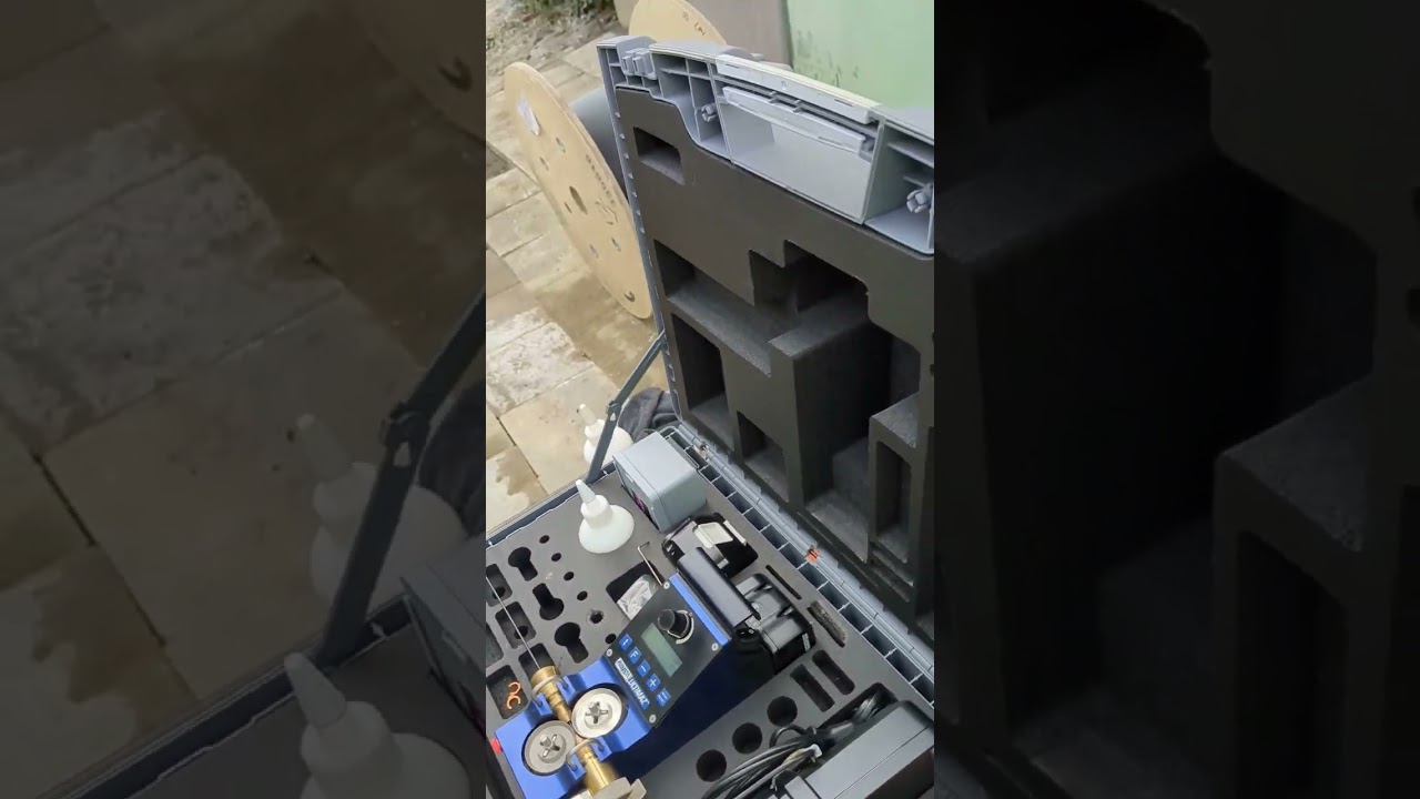 Plumett Ultimaz E25 inblazen/soufflage Herent (B)