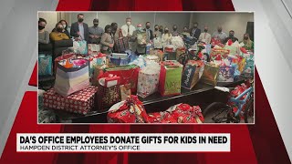 Hampden D.A.'s office donates gifts to children in need