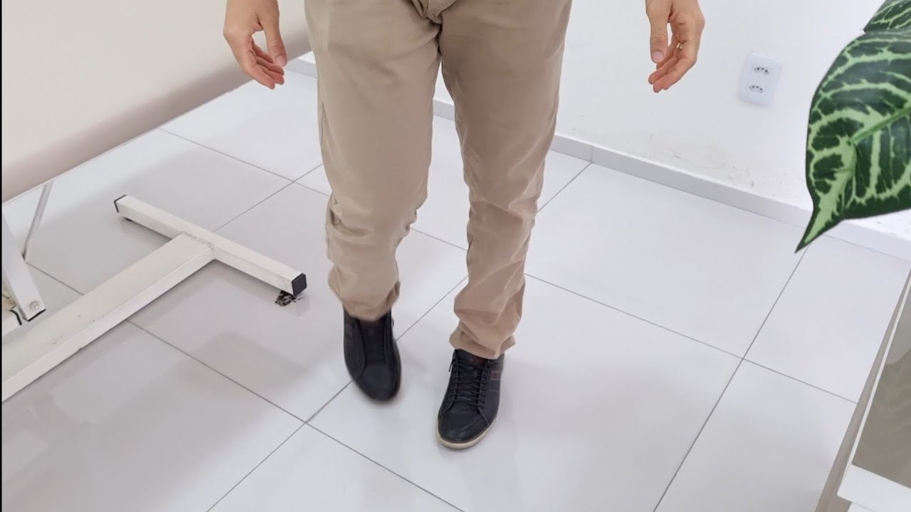 Criança caminhando com os pés para dentro - Pé torto - Fisioterapia Fortaleza