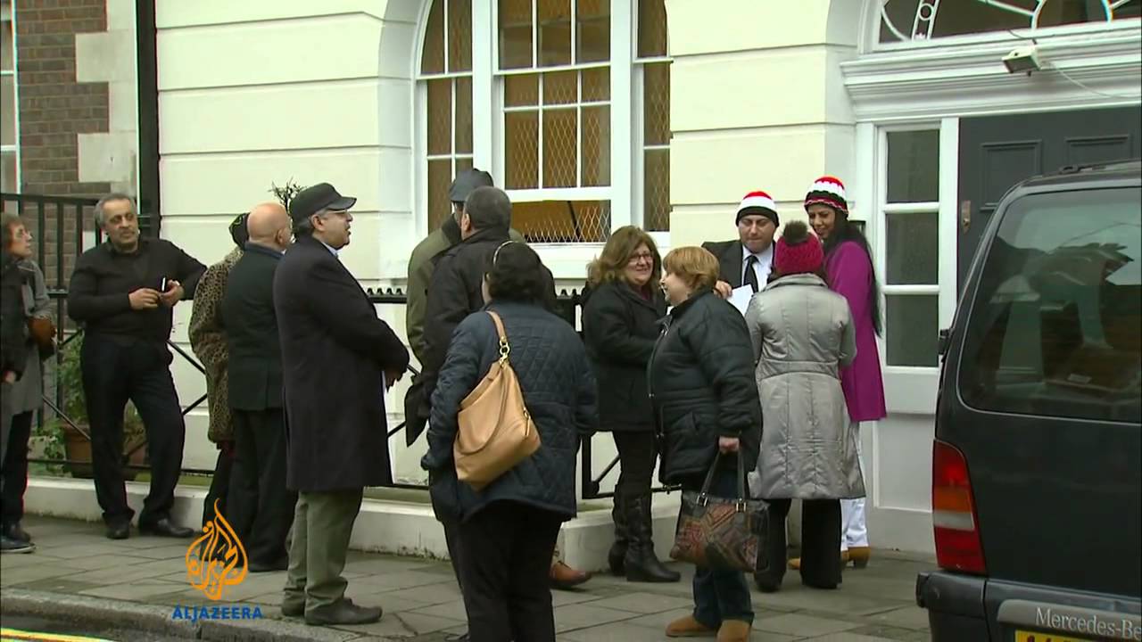 UK Egyptians start voting on new constitution