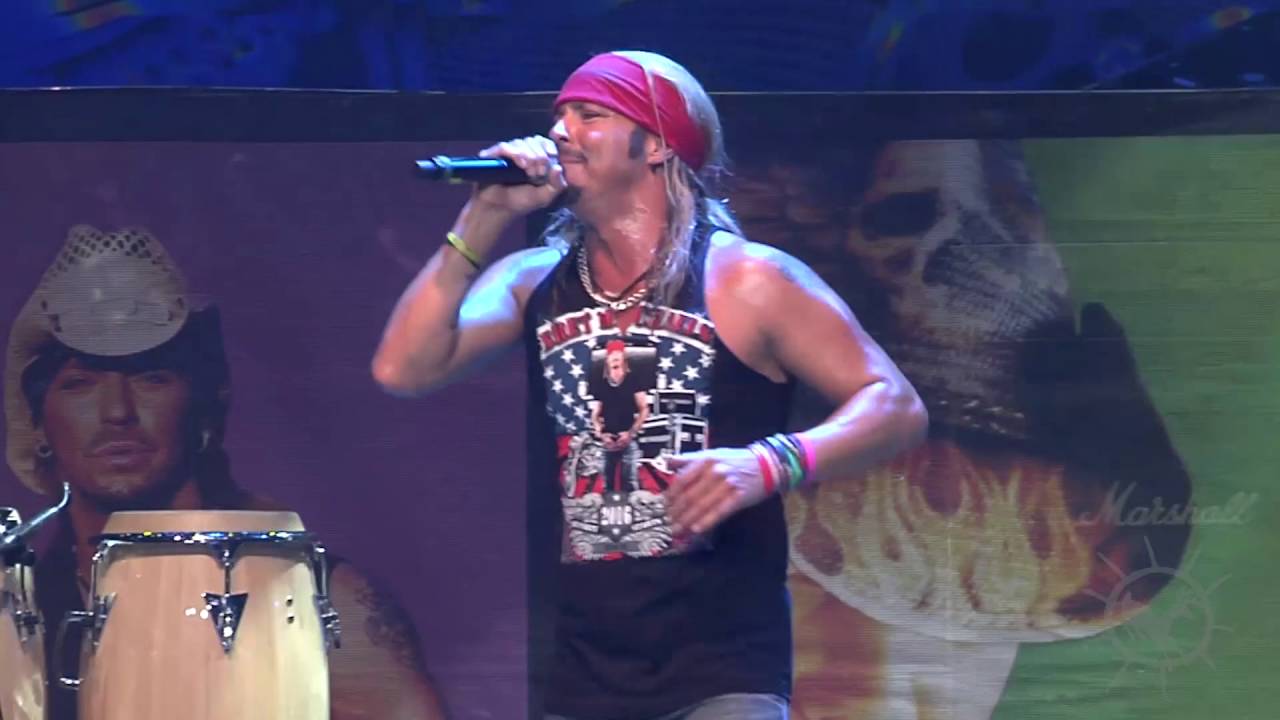 Watch BRET MICHAELS Perform POISON Classics At Orlando Hotel Lobby