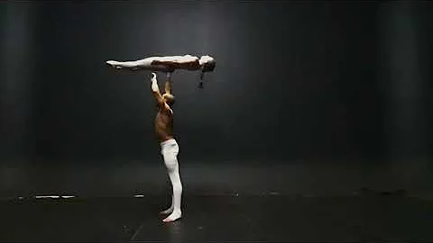 Duo urbano  Performance : Equilibriun Artistas Joo...
