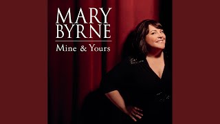 Video thumbnail of "Mary Byrne - It's A Man's Man's Man's World"