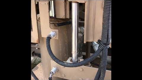 Adjusting pressure and block size on an AECT compressed earth block machine