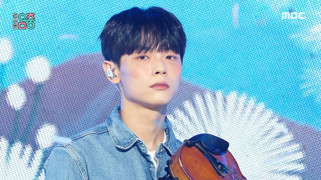 LUCY(루시) - PLAY(놀이) | Show! MusicCore | MBC220820방송