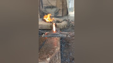 Recycling Scrap Steel Into a Razor Sharp Peraak Handmade Blade #blacksmith