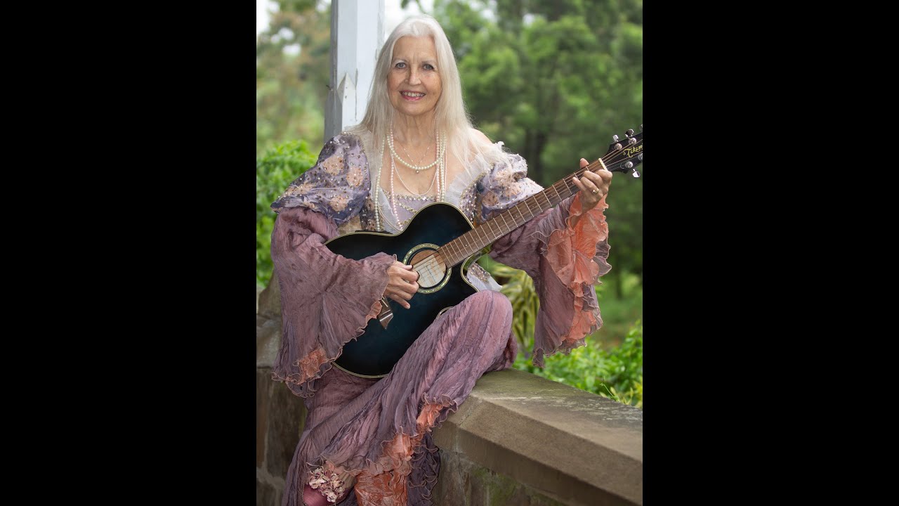 Miriam Backhouse - Erasmus   Over Africa