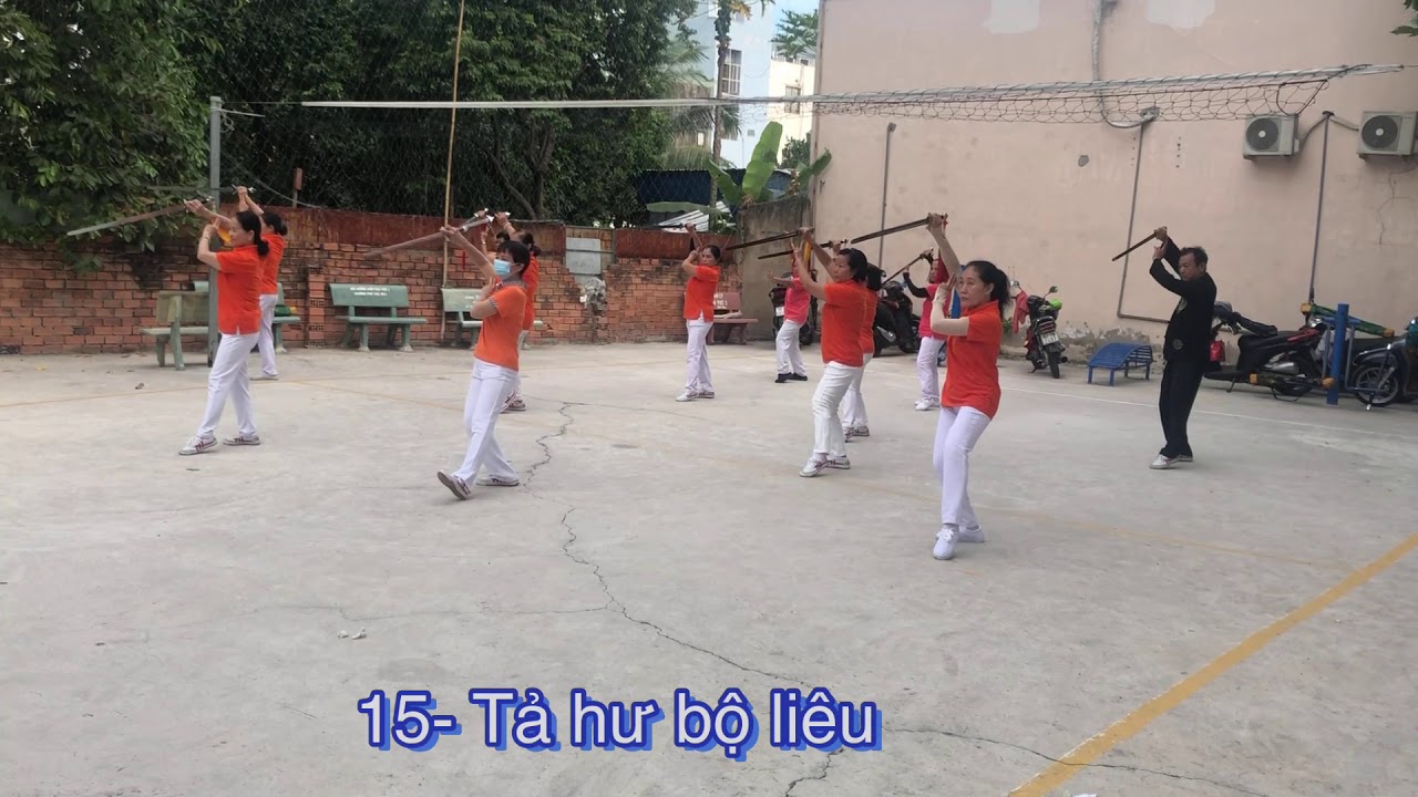 Thái cực kiếm 32.(có tên thức )Nhóm YÊU THÁI CỰC . Phú Thọ Hoà . Tân Phú