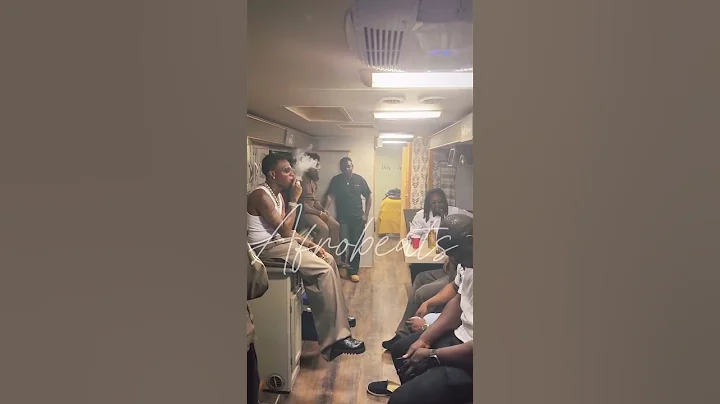 Wizkid singing Olamide Lyrics like he is the one that wrote it. #wizkid #olamide #shorts
