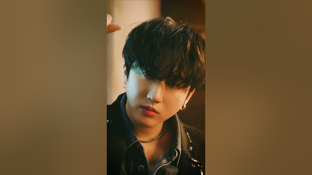 Песня 5 star stray. Хенджин Stray Kids. Хан Stray Kids 2023. Stray Kids Хёнджин операция. Чанбин 창빈.