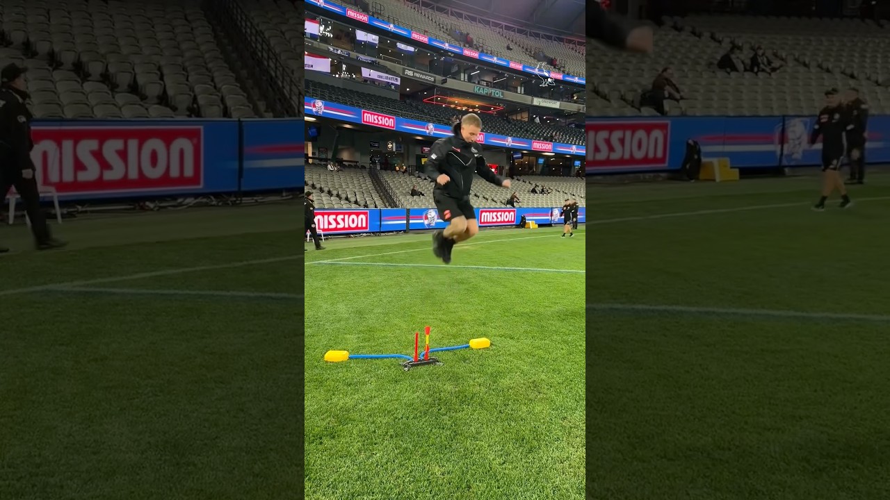 Can these athletes finally hit the marvel stadium roof 🚀🤣