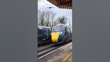Class 800/802s pass Hanwell