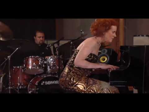 Jazz Piano: Lynne Arriale Quartet, Nuance, Sting: Wrapped Around Your Finger