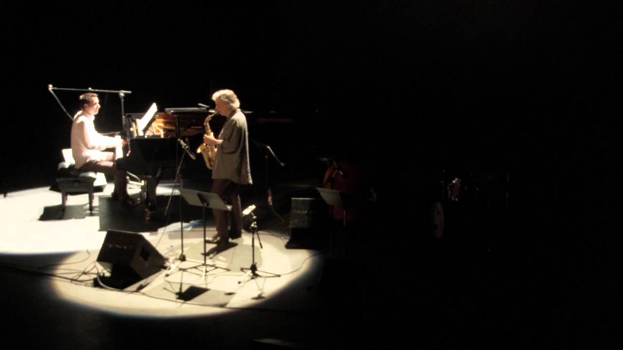 Adrian Carrio Quartet & Perico Sambeat - Beatrice