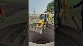Tractor 🚜 falls into deep #era #automobile #viralvideo
