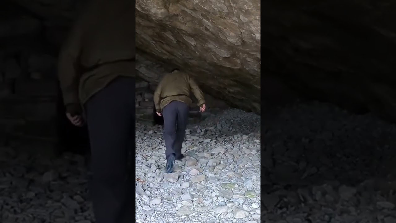 Bacon Hole cave, pirate cave cleverly hidden.