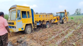 Ashok Leyland bs2 l track stuck in mud jcb3dx helping driver mistake