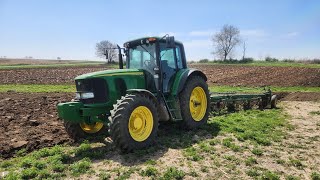 Moldboard Plowing Alfalfa - John Deere 7520 & 5 bottom plow