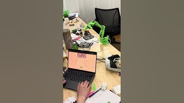 Keyboard control of SO100 robot arm