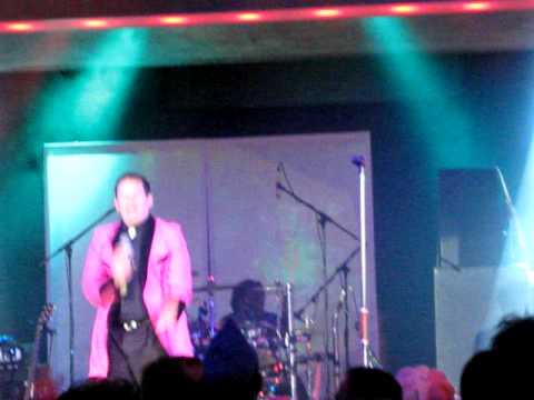 showaddywaddy -live 2009 feb 5th at butlins Skegne...