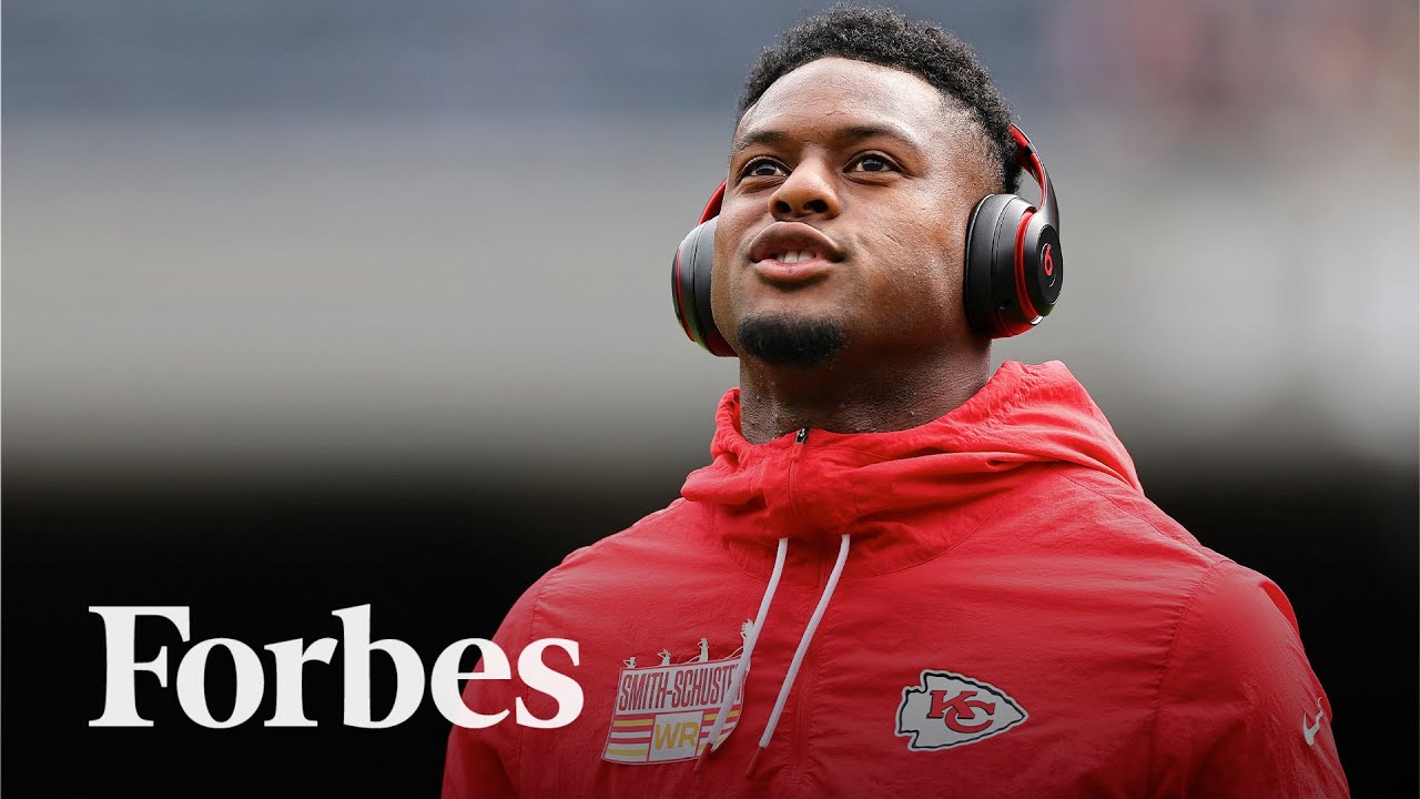 NFL Star JuJu Smith-Schuster Talks Investment In Esports Platform, Signing One-Year Deals | Forbes