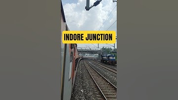 (11703)REWA-DADN EXPRESS ARRIVING INDORE JN.(INDB) #train #new #indianrailways #shorts #indore #asmr