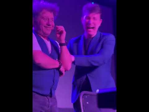 LA RISA DE NELSON EN EL TEATRO