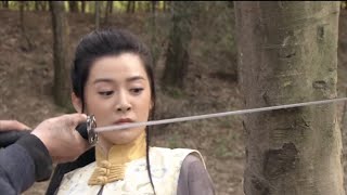 女特种兵大战日本武士，身手矫健使用双刀流，但是还被日本武士压制⚡战争