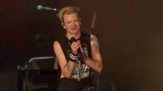Miniatura del video "Sum 41 - We're All To Blame (Live At Hellfest 2023)"