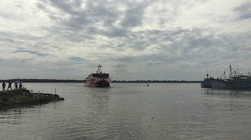 Tàu cao tốc Trưng Trắc rời Cảng Trần Đề đi Côn Đảo